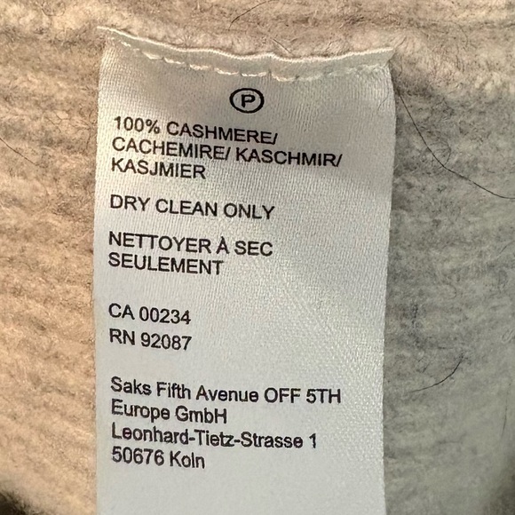 Saks Fifth Avenue Cashmere Light Gray Large - Picture 5 of 5